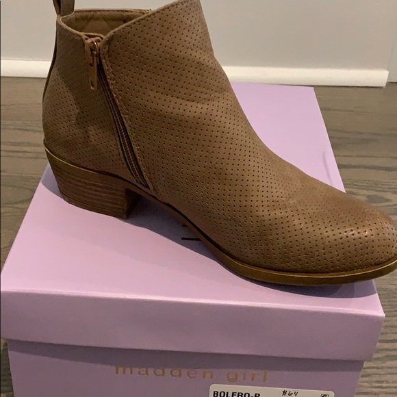 Booties - Picture 3 of 4